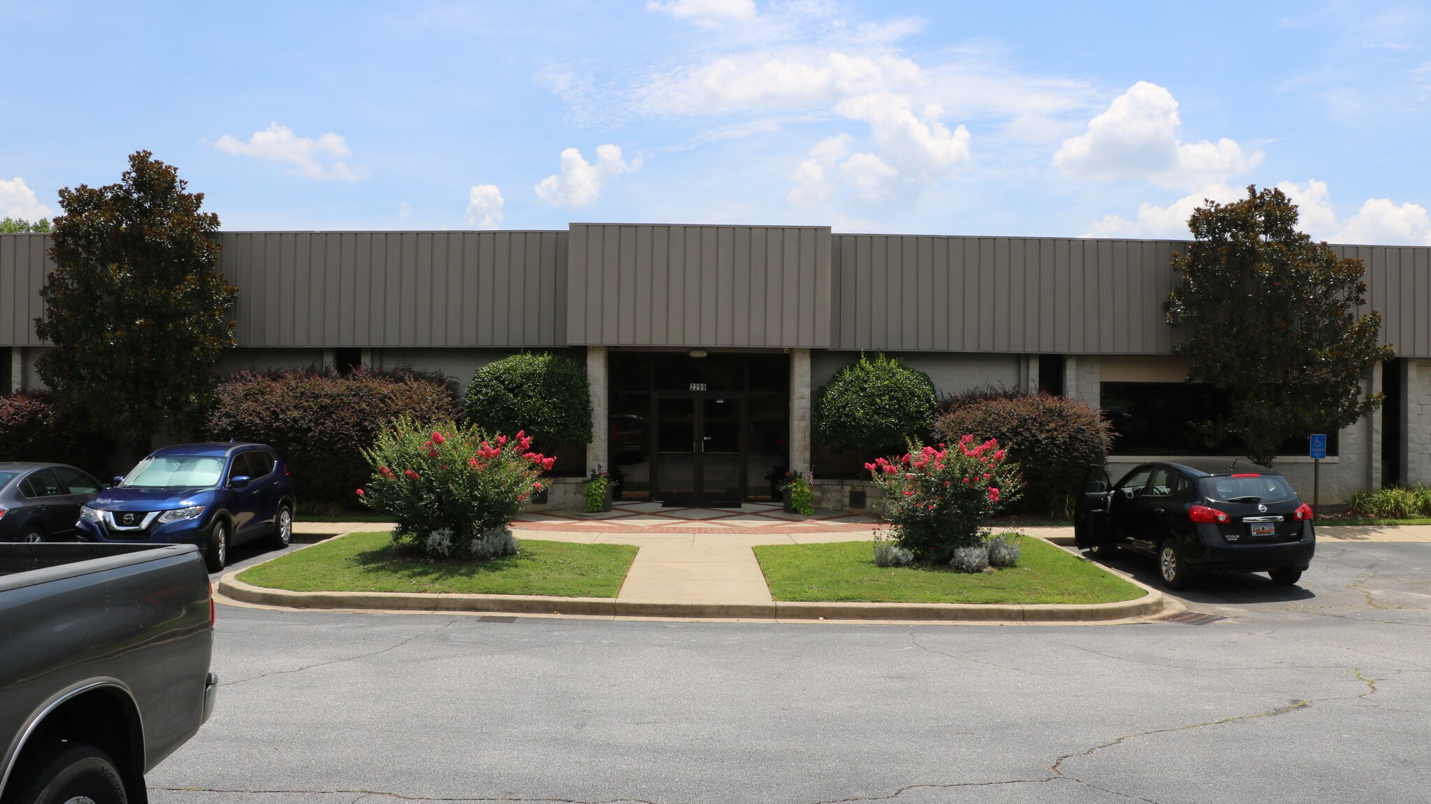 2299 Ridge Rd, Greenville, SC à louer Photo du bâtiment- Image 1 de 14