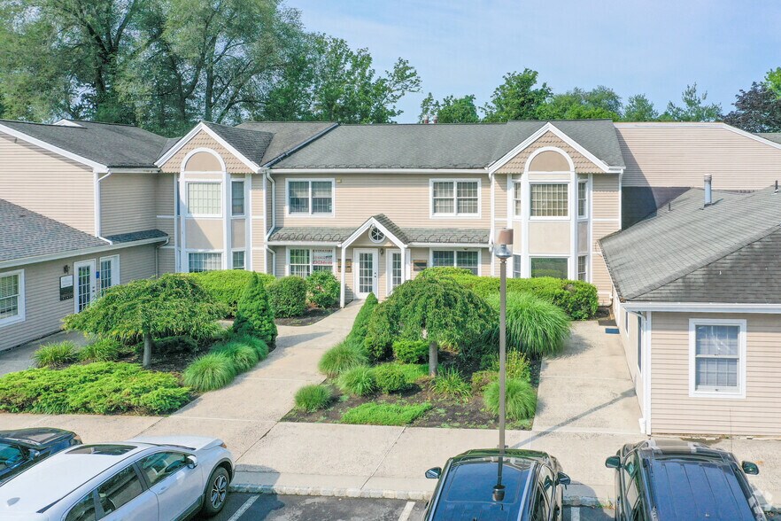 5 Mountain Blvd, Warren, NJ à louer - Photo du bâtiment - Image 3 de 40