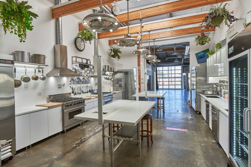 2010 W 135th St, Gardena, CA for sale - Building Photo - Image 3 of 9