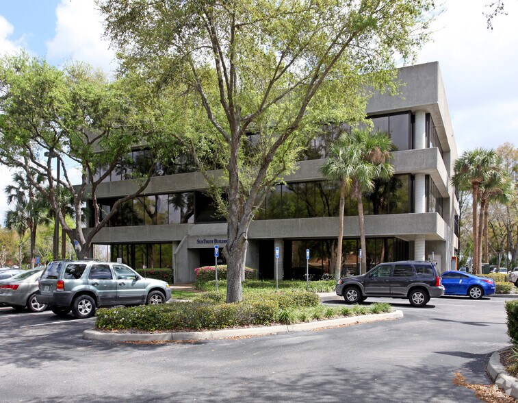 350 N Lake Destiny Dr, Maitland, FL à louer - Photo du bâtiment - Image 2 de 5