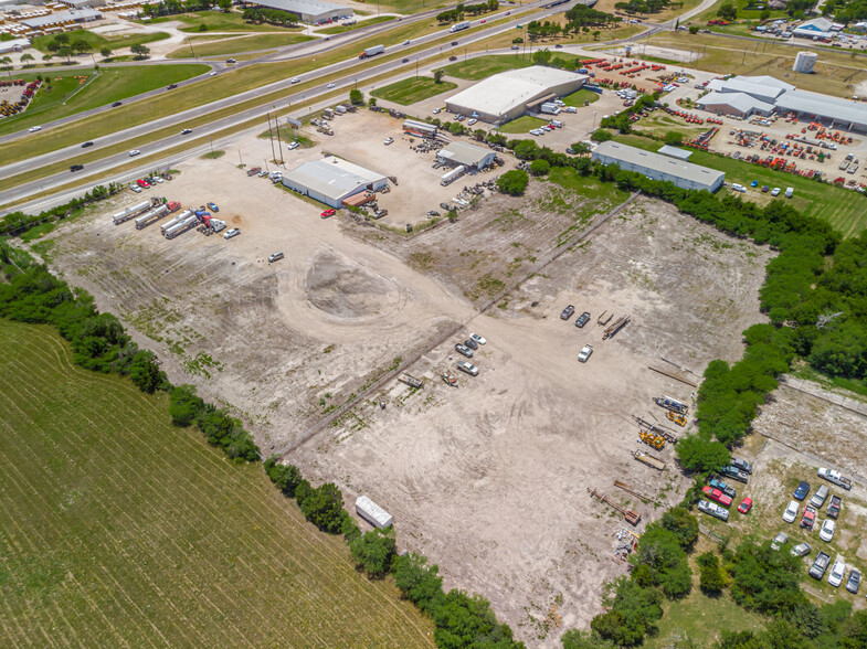 2912 E Bypass SH 6, Bryan, TX for lease - Building Photo - Image 2 of 3