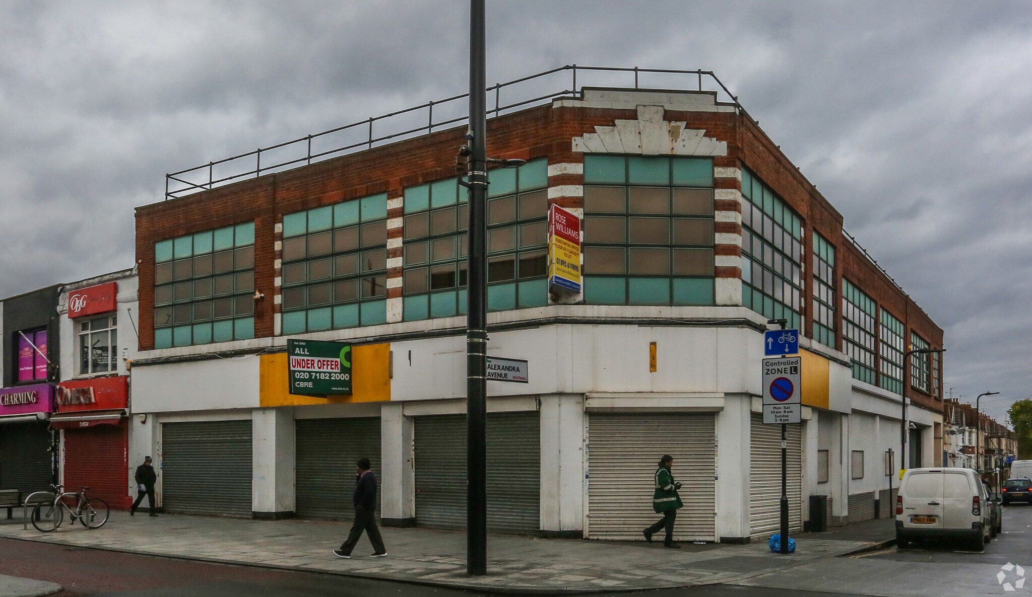 68 The Broadway, Southall à louer Photo principale- Image 1 de 5