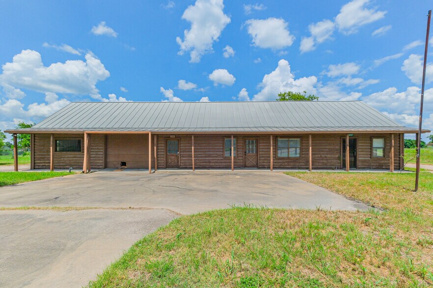17857 State Highway 36 S, Somerville, TX à vendre - Photo du bâtiment - Image 2 de 22