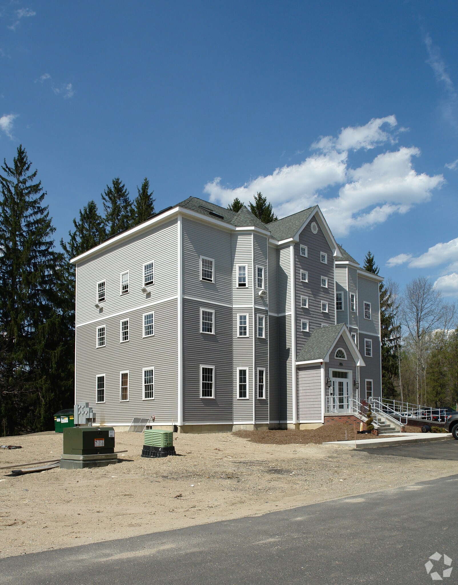 35 Bridge St, Belchertown, MA à vendre Photo principale- Image 1 de 3