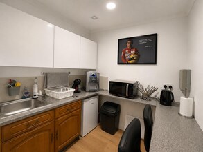 2 Boileau Para, London for lease Interior Photo- Image 2 of 3