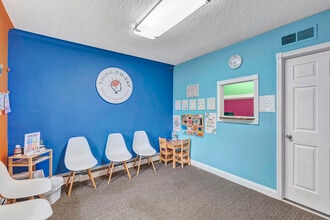 482 Manor Rd, Staten Island, NY for lease Interior Photo- Image 2 of 10