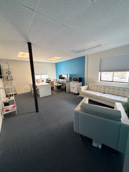 361 Park Rd, West Hartford, CT for lease - Building Photo - Image 3 of 14