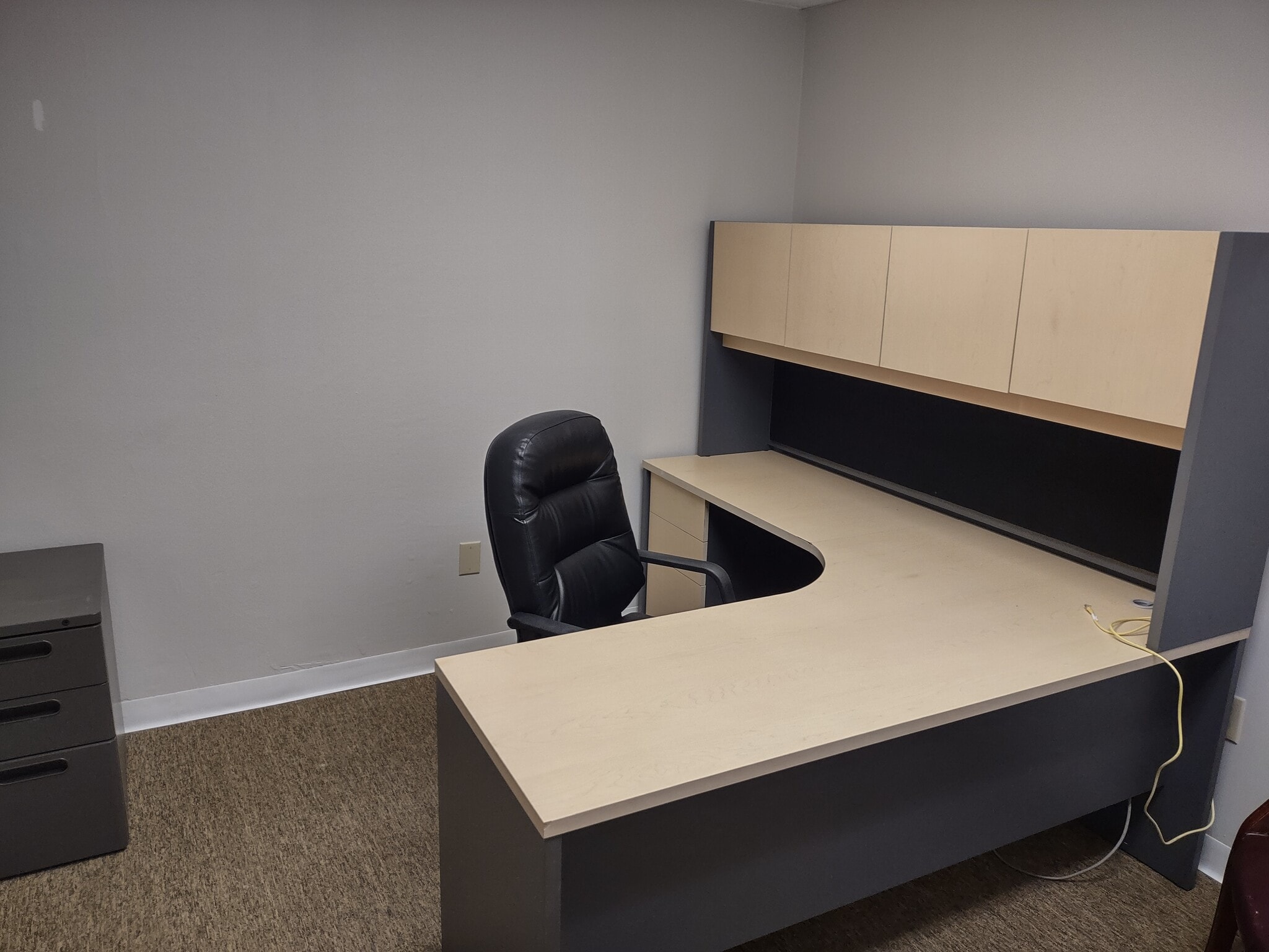 801 W Bay Dr, Largo, FL à louer Photo intérieure- Image 1 de 11