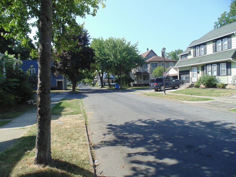 6 Custer St, Rochester, NY for sale - Building Photo - Image 2 of 3