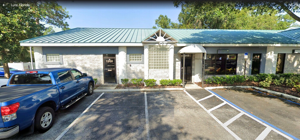 1900 Highland Oaks Blvd, Lutz, FL for lease - Primary Photo - Image 1 of 12