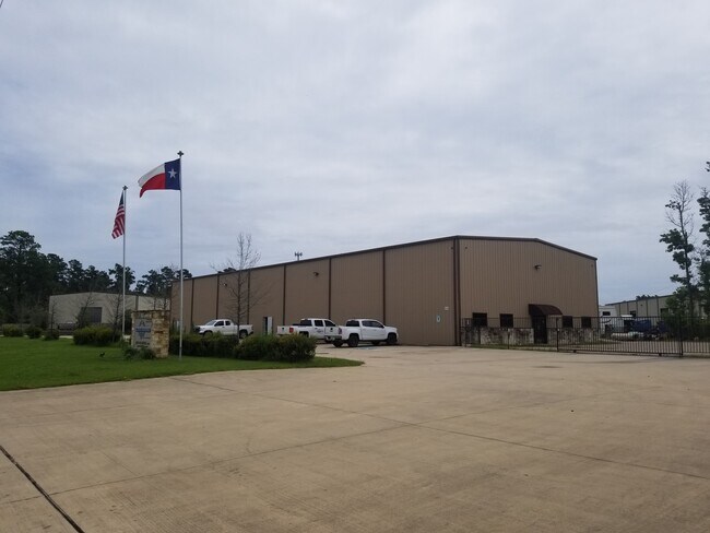 More details for 2112 Airport Rd, Conroe, TX - Industrial for Lease