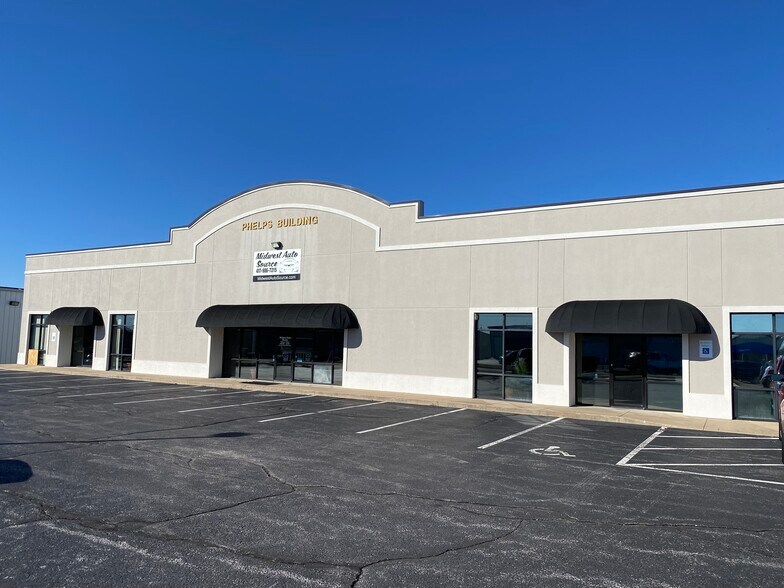 1955-1959 Phelps St, Springfield, MO à louer - Photo du bâtiment - Image 3 de 12