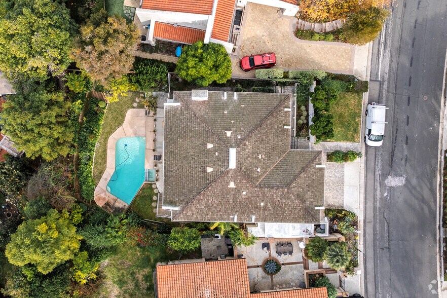 1917 Via Estudillo, Palos Verdes Estates, CA à vendre - Photo du bâtiment - Image 3 de 4