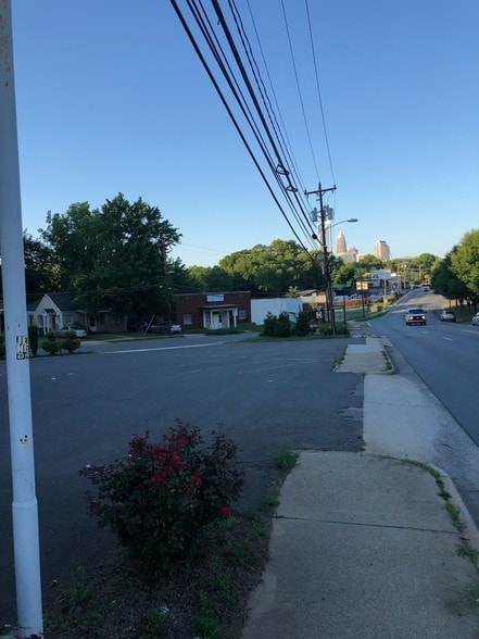 1926 S Tryon St, Charlotte, NC à vendre - Autre - Image 2 de 6