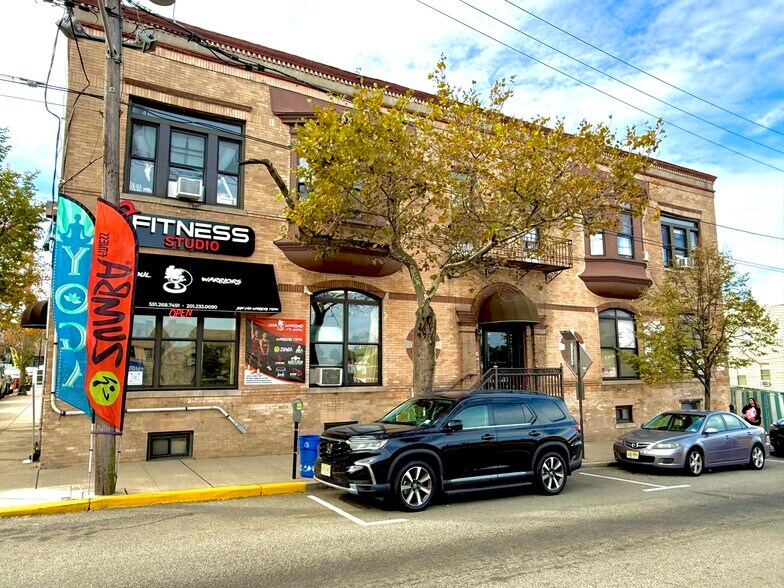 811 30th St, Union City, NJ for sale - Building Photo - Image 2 of 50