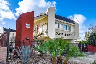 Plus de détails pour 739 E Pennsylvania Ave, Escondido, CA - Bureau à louer