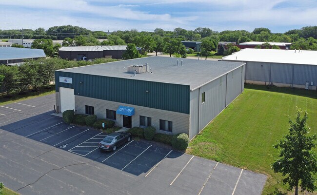 More details for 1760 Commerce Dr, Montgomery, IL - Industrial for Lease