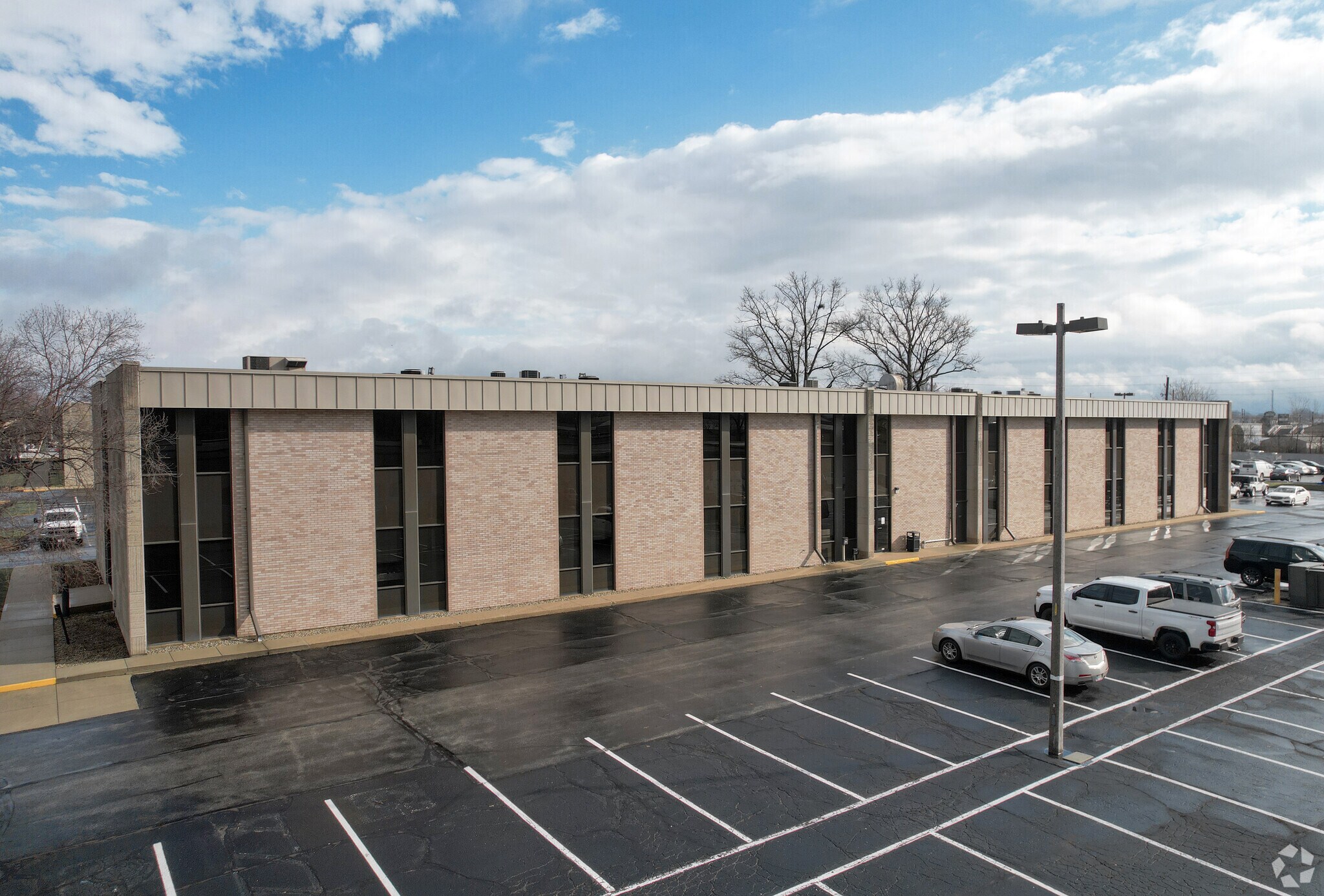 6515 E 82nd St, Indianapolis, IN à louer Photo du bâtiment- Image 1 de 8