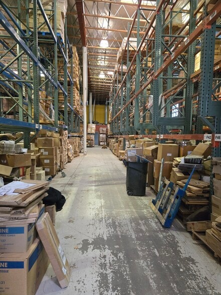 28008 Harrison Pky, Valencia, CA for lease - Building Photo - Image 3 of 10