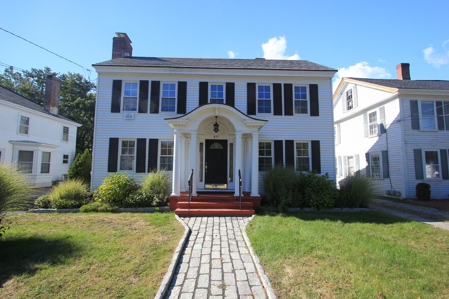 851 Washington St, Holliston, MA à vendre - Photo principale - Image 1 de 1