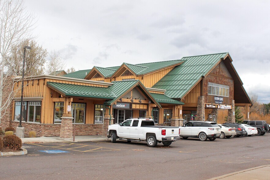 704 E 13th St, Whitefish, MT à louer - Photo du bâtiment - Image 1 de 10
