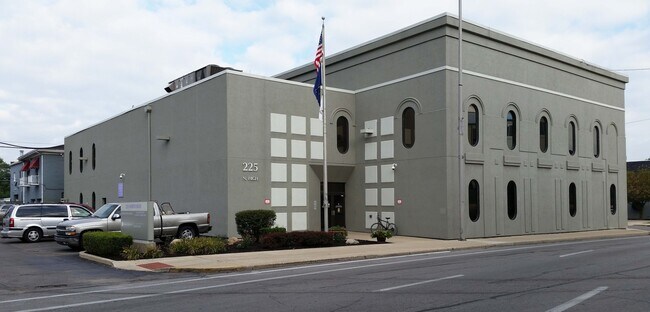 More details for 225 N High St, Muncie, IN - Office for Sale