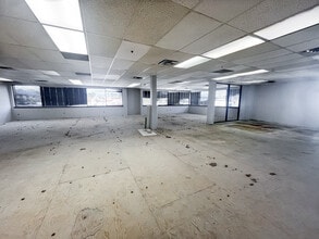 2755-2795 E Desert Inn Rd, Las Vegas, NV à louer Photo intérieure- Image 1 de 2