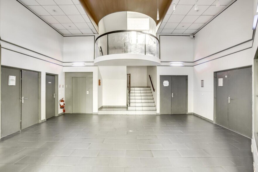 5 Rue Jacques Rueff, Antony à louer - Hall d’entrée - Image 2 de 12