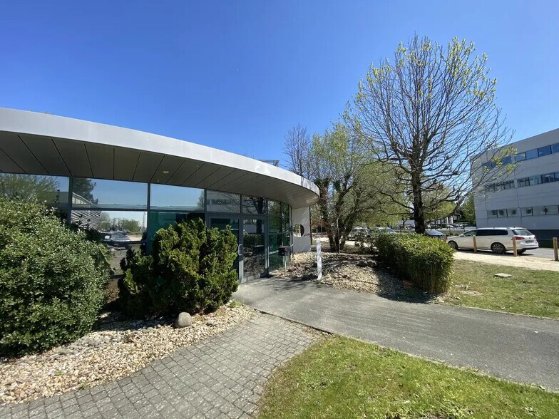 Bureau dans Mérignac à louer - Photo du bâtiment - Image 2 de 15