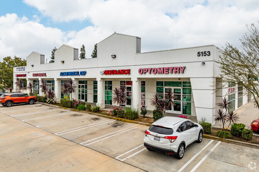 5153 Holt Blvd, Montclair, CA à louer - Photo du bâtiment - Image 1 de 7