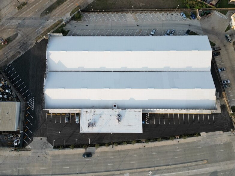 8600 Hempstead Rd, Houston, TX for lease - Building Photo - Image 3 of 10