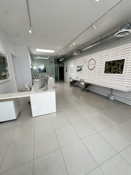 3429 E Coast Hwy, Corona del Mar, CA for lease - Building Photo - Image 3 of 7