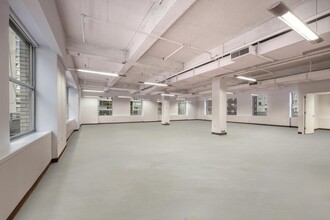 125 Maiden Ln, New York, NY for lease Interior Photo- Image 2 of 8