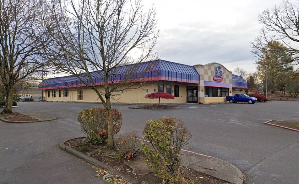 9120 SE Powell Blvd, Portland, OR for lease - Building Photo - Image 2 of 3