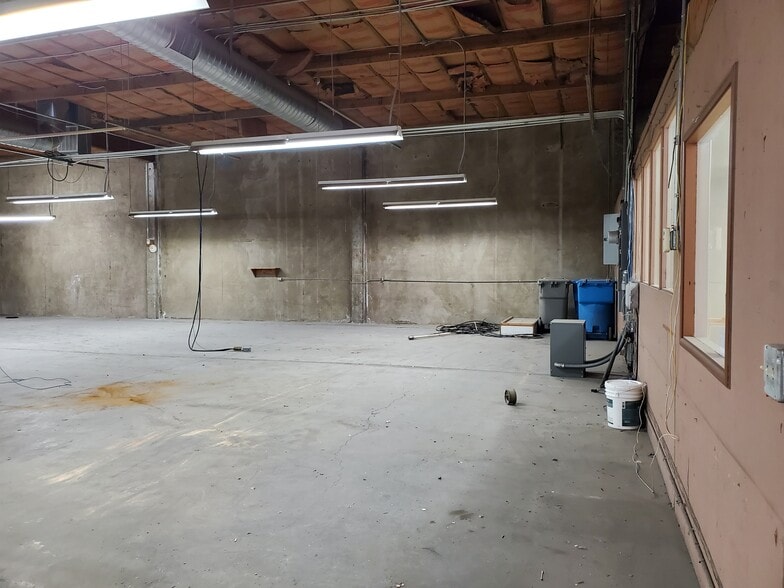 103 B St, Marysville, CA for lease - Interior Photo - Image 3 of 16