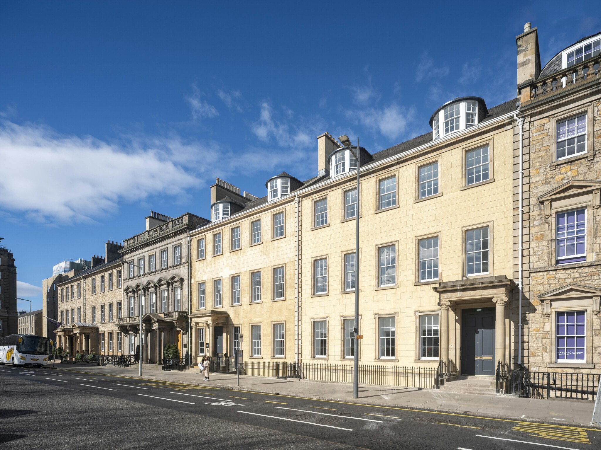 24-25 St. Andrew Sq, Edinburgh for lease Building Photo- Image 1 of 10