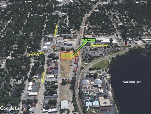 520 Railroad Ave, Traverse City, MI à vendre - Photo du bâtiment - Image 2 de 17