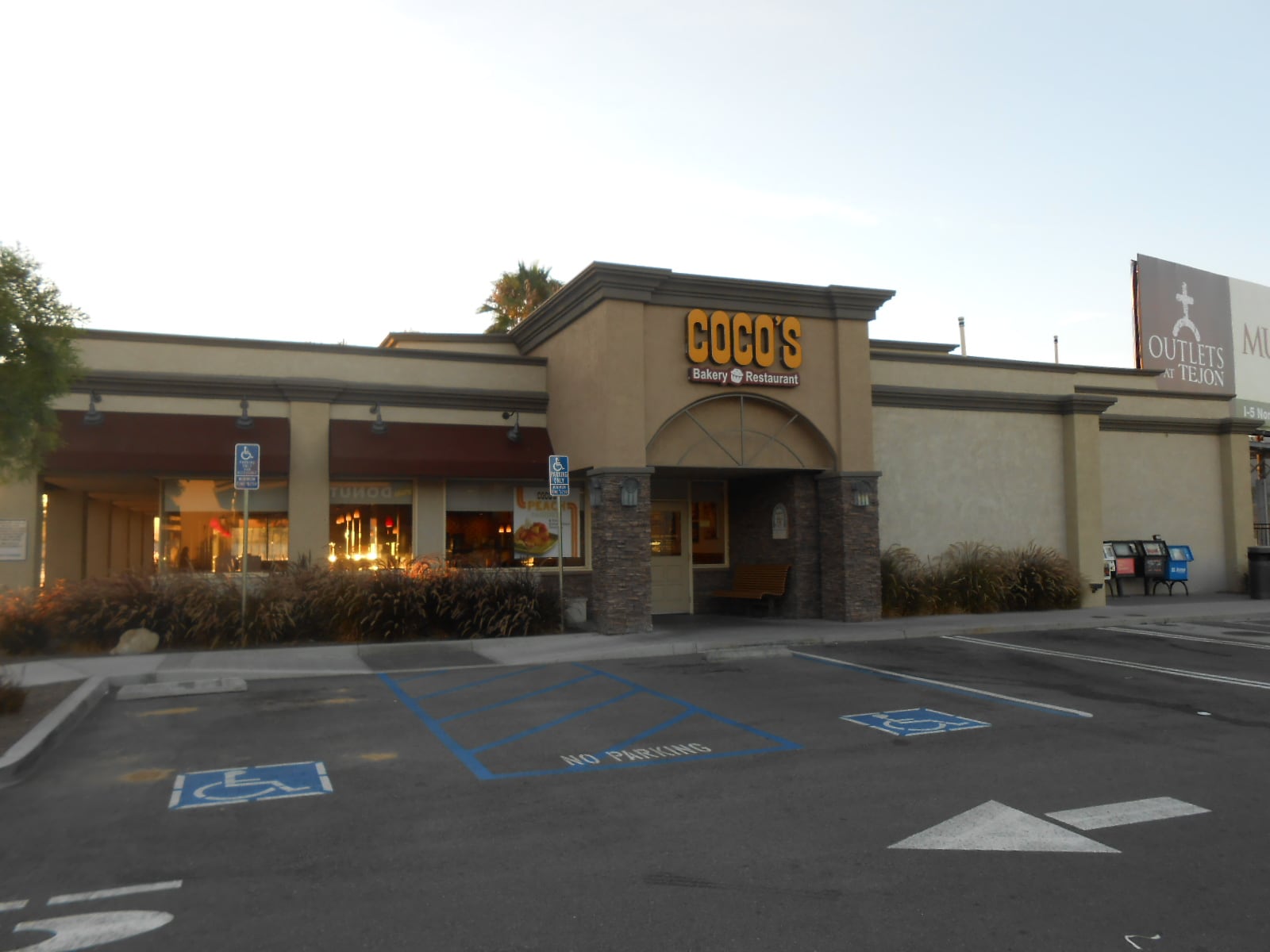 16550 Soledad Canyon Rd, Canyon Country, CA for lease Primary Photo- Image 1 of 9