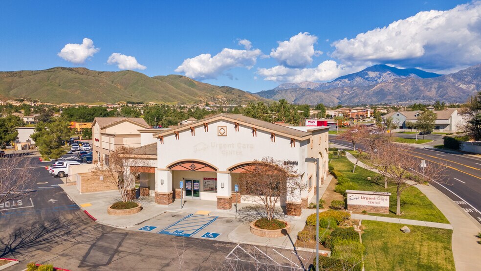 33494 Oak Glen Rd, Yucaipa, CA à louer - Photo du bâtiment - Image 2 de 21
