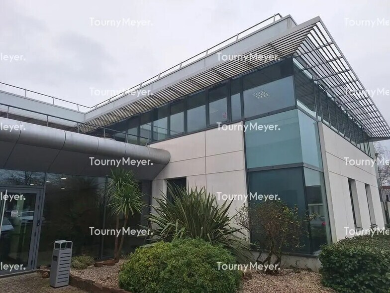 Office in Mérignac for lease - Building Photo - Image 2 of 8