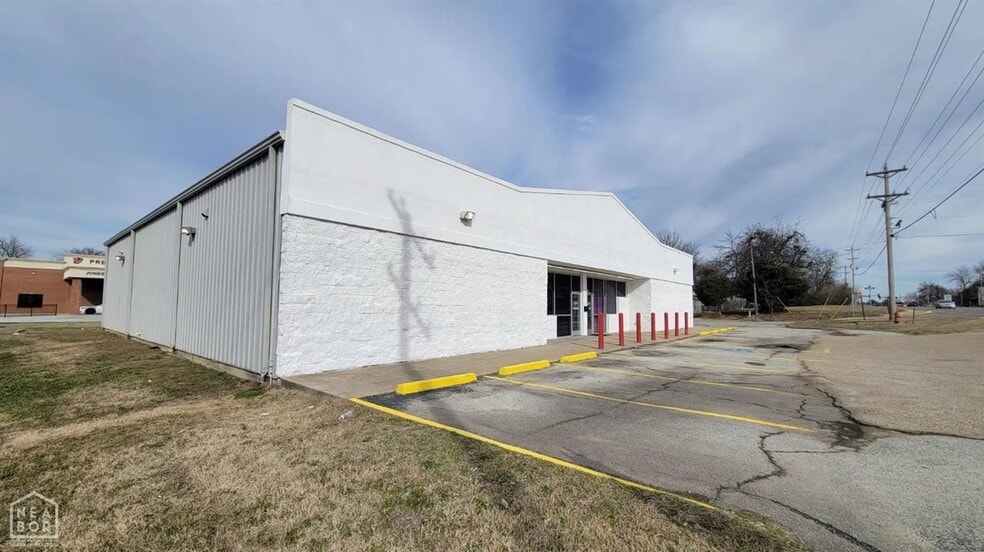 316 E Johnson Ave, Jonesboro, AR à louer - Photo du bâtiment - Image 2 de 12