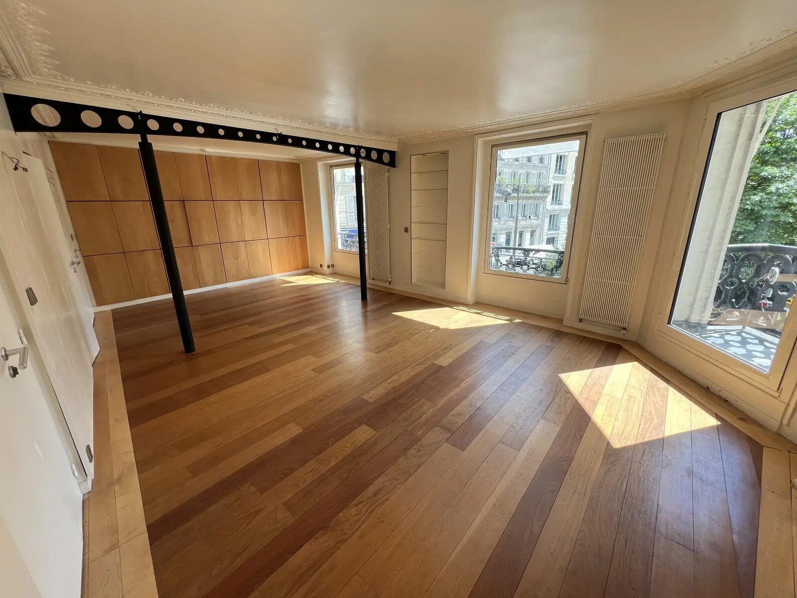 Place Adolphe Max, Paris for sale Building Photo- Image 1 of 19