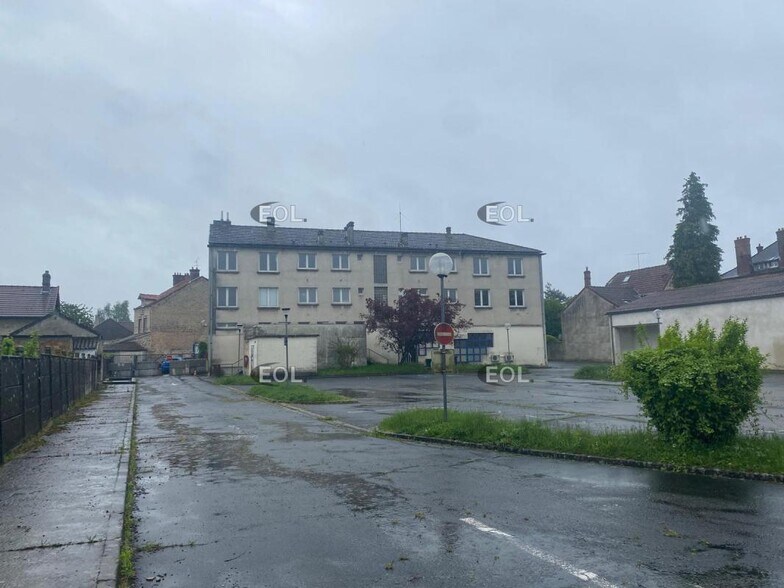 Flex in Villeparisis for sale - Building Photo - Image 2 of 8