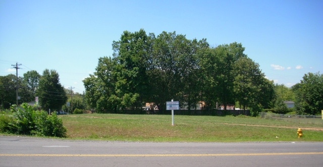 8700 Parkland St, Manassas, VA for sale - Building Photo - Image 2 of 6