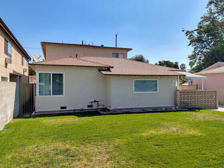 652 N Whitnall Hwy, Burbank, CA à vendre - Photo du bâtiment - Image 2 de 7