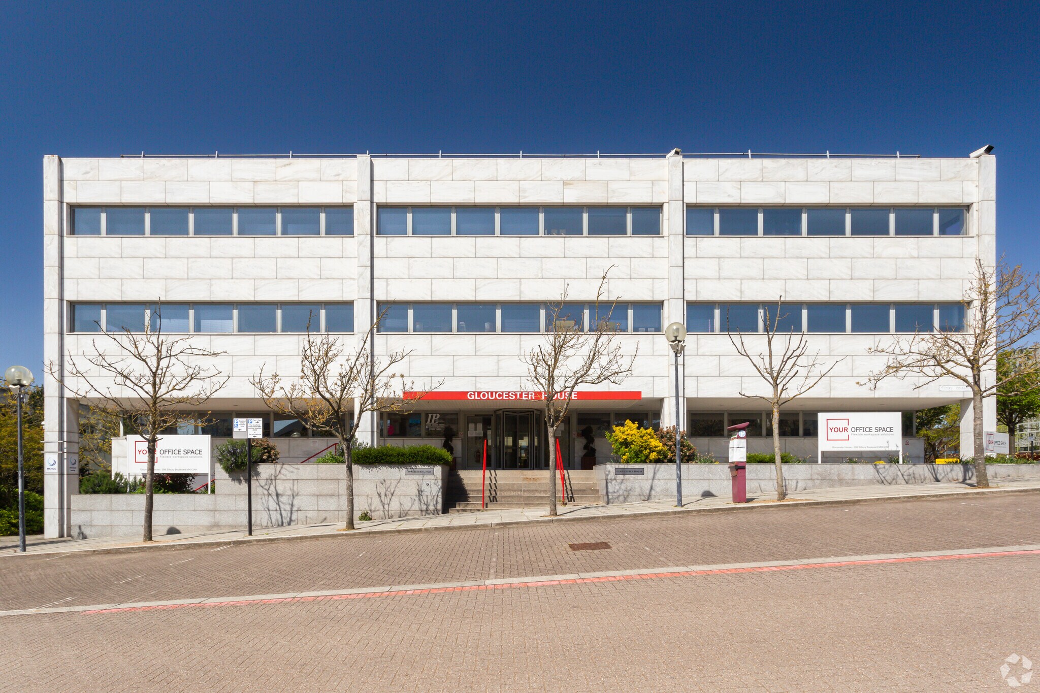 399 Silbury Blvd, Milton Keynes for lease Primary Photo- Image 1 of 4
