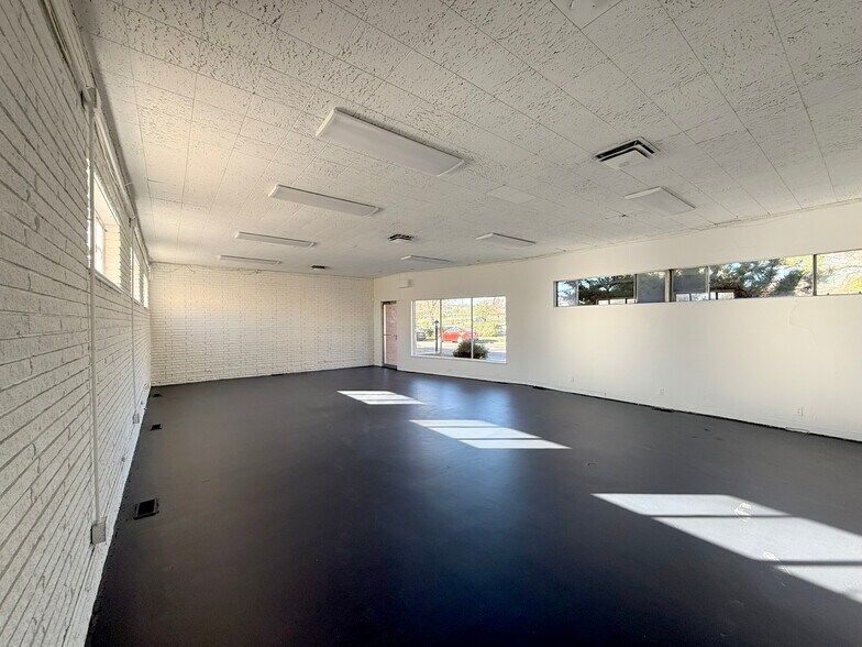 2030 N Clay St, Denver, CO à louer - Photo du bâtiment - Image 3 de 23