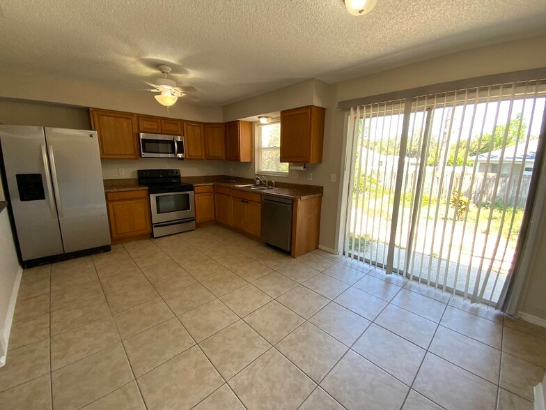 855 Jamaica Rd, Venice, FL à vendre - Photo du bâtiment - Image 3 de 27