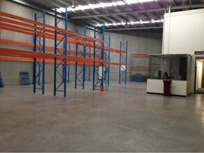 19 Rocklea Dr, Port Melbourne for lease Interior Photo- Image 2 of 6