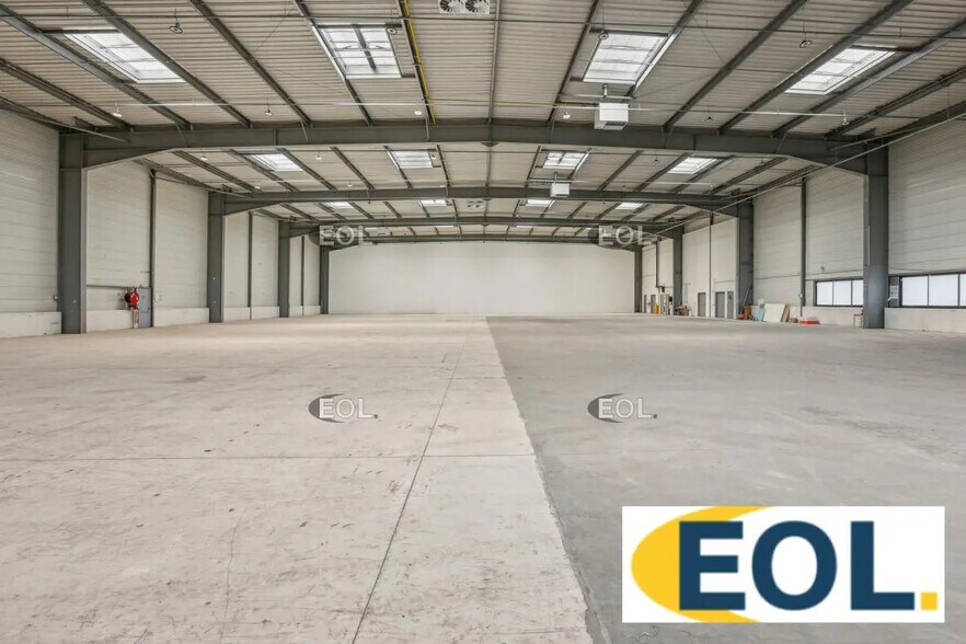 Industriel dans Le Mesnil-Amelot à louer - Photo du bâtiment - Image 2 de 13